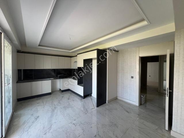 Four Land'den Yeni Cezaevi Karşısında 3+1 Lüx Satılık Daire