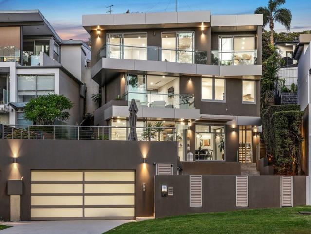 Multi Level Architectural Masterpiece: 582m2 Floor Space, Waterside Luxury, Private Lift, Award Winning Design, Swimming Pool, Water & Park Views