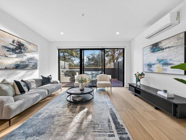Four Levels of Living, One Rooftop View Over the Heathland Sanctuary
