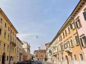 Four rooms Apartment BRIGHT FOR RENT CENTRAL S. FERMO AREA Verona Centro Storico