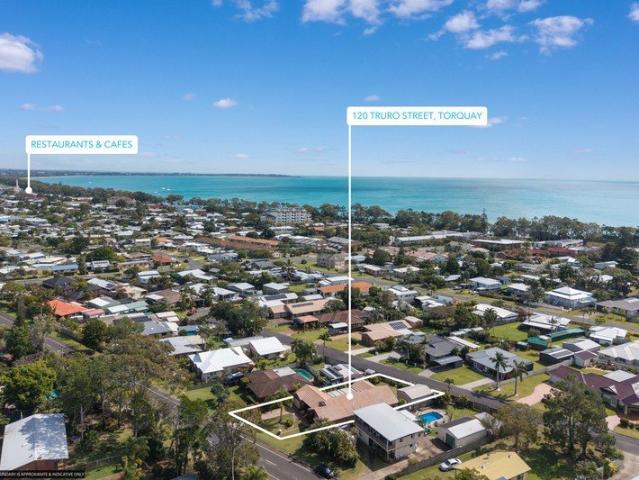 FOUR STREETS FROM THE ESPLANADE, WITH SPACE TO MAKE IT YOUR OWN