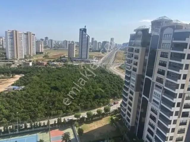 Four Seasons Da Ayrıcalıklı Ve Göz Alıcı Satılık 5+1 Daıre