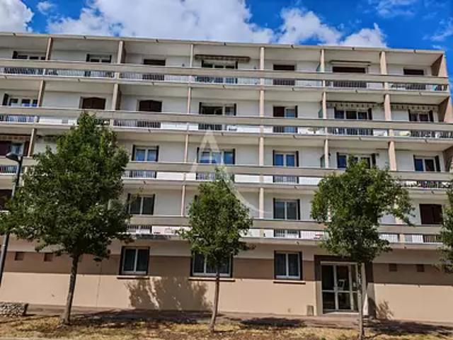 Fourchambault 58600 Achat / Vente appartement 4 pièces t4 au dernier étage cave