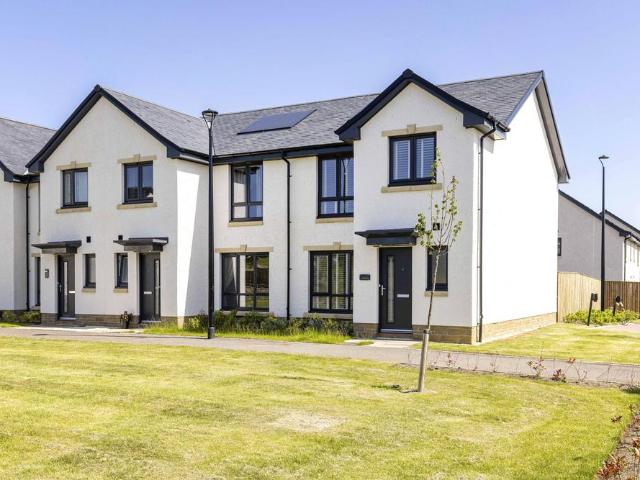 Fourdrinier Drive, Auchendinny. 3 bed semi detached house to rent £1,795 pcm £414 pw