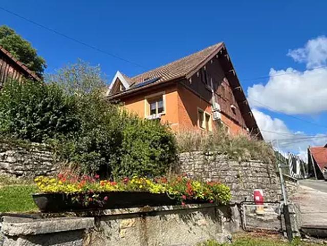 Fournets Luisans 25390 Achat / Vente maison 10 pièces t10 au dernier étage
