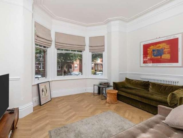 Fourth Avenue, Hove, BN3
