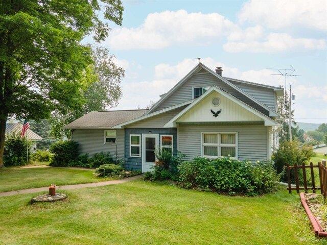 Fourth St, Alpha, Home For Sale
