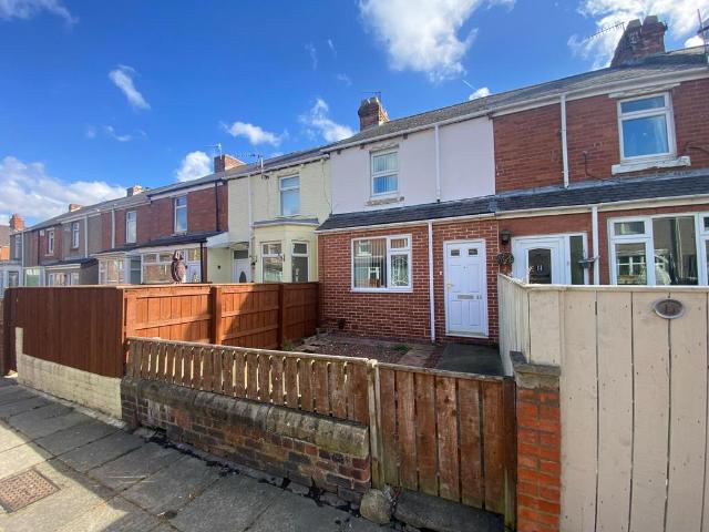 Fowler Gardens, Gateshead, NE11 2 bed terraced house to rent £750 pcm £173 pw