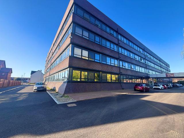 Fowler Road, Aylesbury HP19, 2 bed flat to rent, £1,350 pcm | PrimeLocation