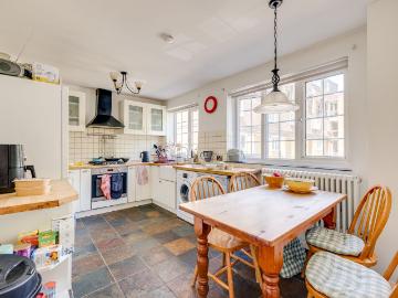 Fownes Street, London SW11, 1 bed terraced house to rent, £3,300 pcm | PrimeLocation