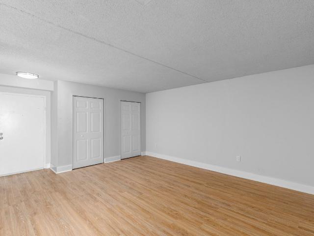 Foxwood Apartments 2 Bedroom Apartment for Rent at 15 Fox Hall, Newark, DE 19711