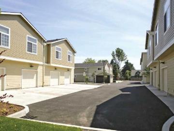 Fox Chase Townhomes 2 Bedroom Home for Rent at 30625 Sw Willamette Way E, Wilsonville, OR 97070 Wilsonville