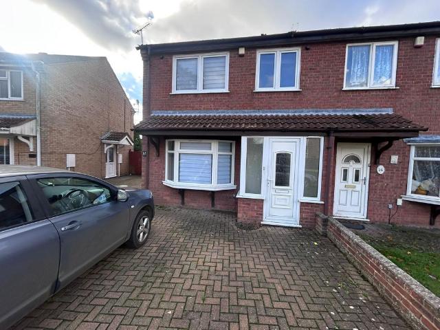 Fox Close, Boston, PE21 8EE 3 bed semi detached house to rent £900 pcm £208 pw