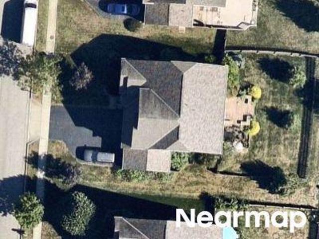 Fox Glen Dr E