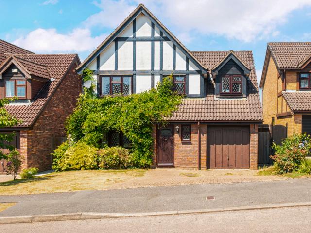 Fox Dene Godalming, Godalming 4 bedrooms Property for lettings Seymours