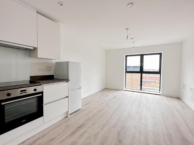 Fox House, Derby DE1 1 bed apartment to rent £800 pcm £185 pw
