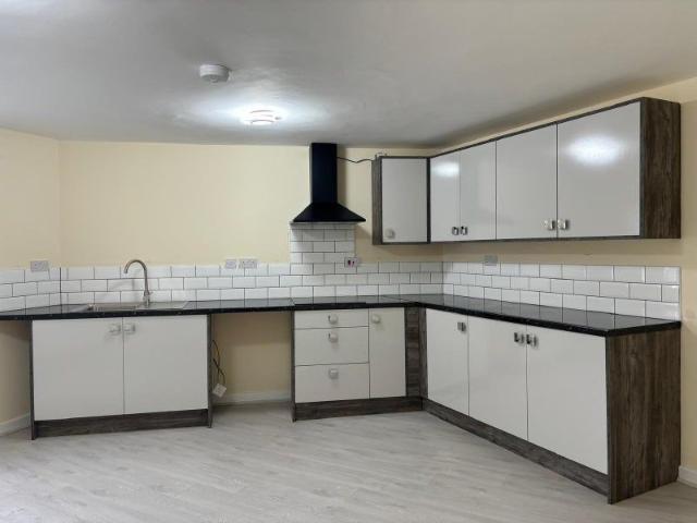 Fox Hollies Road, Acocks Green, Birmingham B27, 2 bed flat to rent, £1,045 pcm | PrimeLocation