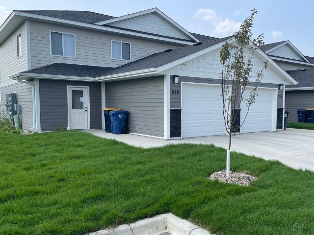 Fox Meadows Townhomes