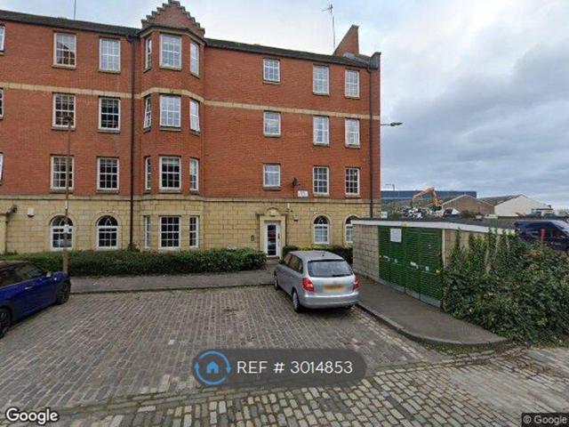 Fox St, Edinburgh EH6, 2 bed flat to rent, £1,400 pcm | PrimeLocation