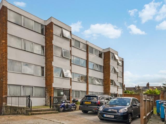 Foxberry Court, Foxberry Road, London SE4, 1 bed flat to rent, £1,600 pcm | PrimeLocation