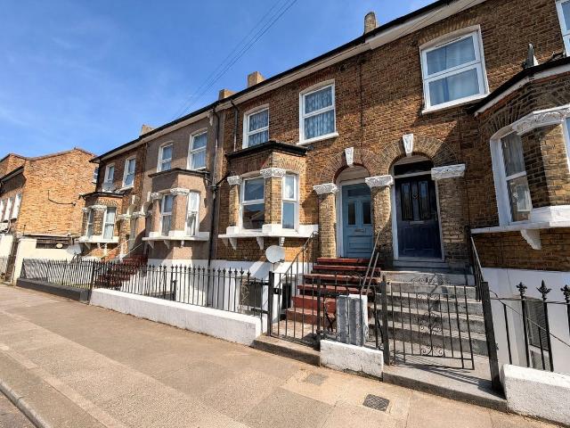 Foxberry Road, Brockley, London SE4, 3 bed terraced house to rent, £3,250 pcm | PrimeLocation