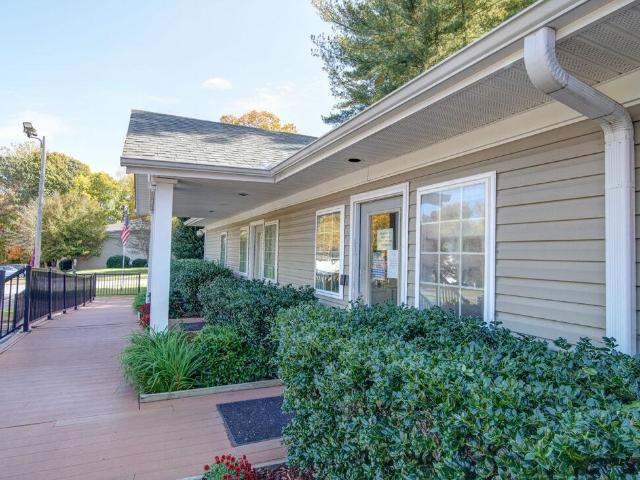 Foxcroft Apartments 3 Bedroom Apartment for Rent at 1010 Foxcroft Ln, Statesville, NC 28677