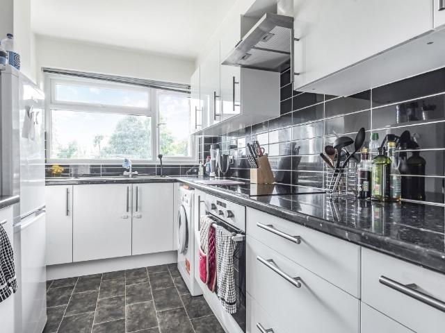 Foxgrove Road, Beckenham, Kent BR3, 2 bed flat to rent, £1,850 pcm | PrimeLocation