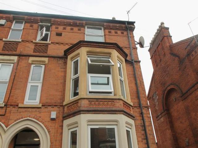 Foxhall Road, Nottingham NG7, 2 bed flat to rent, £755 pcm | PrimeLocation