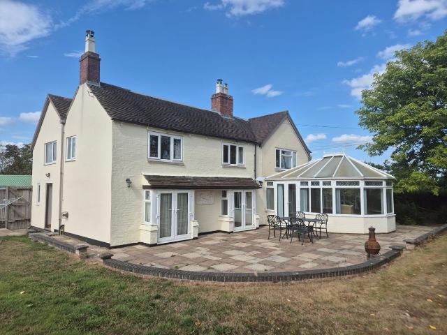 Foxholes, Wem, Shropshire SY4, 4 bed cottage to rent, £3,500 pcm | PrimeLocation