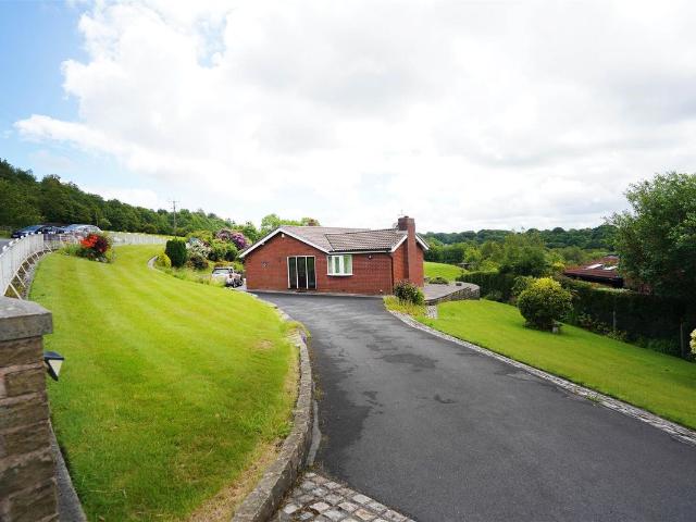 Foxholes Road, Horwich, Bolton BL6, 3 bed detached bungalow to rent, £1,875 pcm | PrimeLocation