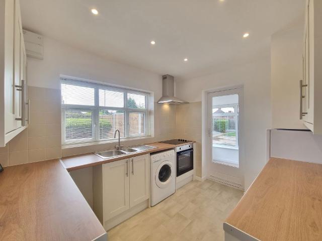 Foxhunter Drive, Leicester LE2, 2 bed bungalow to rent, £1,400 pcm | PrimeLocation