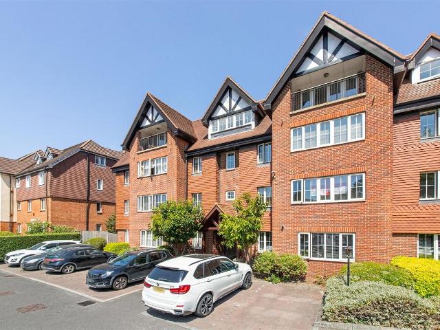 Foxley Lane, Purley CR8, 2 bed flat to rent, £1,675 pcm | PrimeLocation