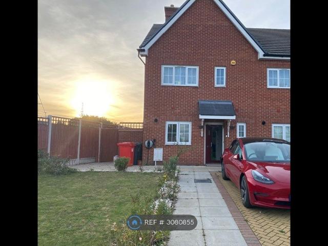 Foxley Road, Slough SL2, 3 bed end terrace house to rent, £1,995 pcm | PrimeLocation