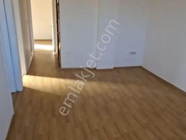 Fl Emlaktan 2+1 Büyük Çamlıca Cami Manzaralı Bosna Bulvarına Yakın Konumda