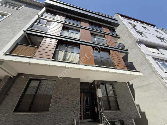Fl Emlaktan Bulgurlu Metro Yakını 2+1 Arakat Daire