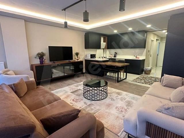FL EMLAKTAN EMAAR AVM LİBADİYE YAKINI YENİ BİNA YENİ EŞYALI 2+1