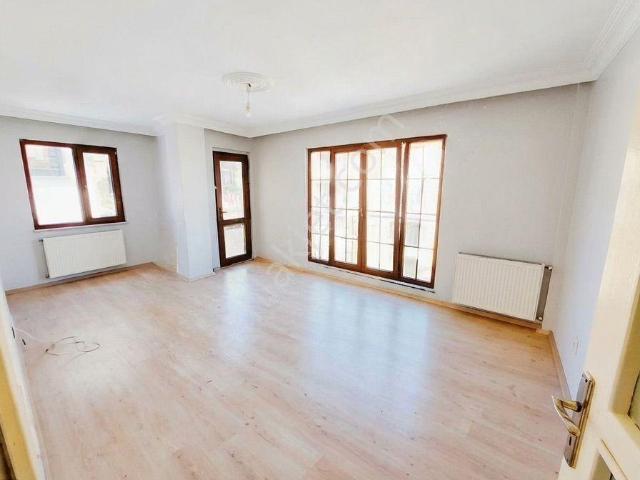 Fl Emlaktan Finans Merkezine Ataşehire Komşu 2+1 Daire