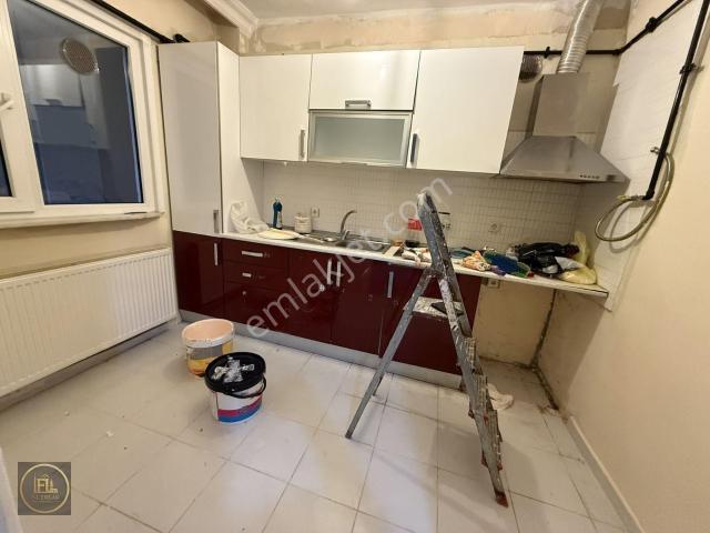 Fl Emlaktan Libadiye Bulgurlu Metro Yakını 2+1 Düz Giriş