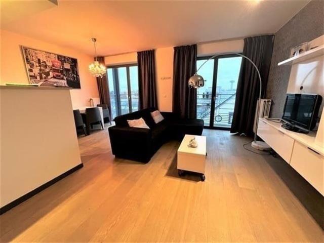 Flower District! Superb furnished 2 bedroom apartment with t