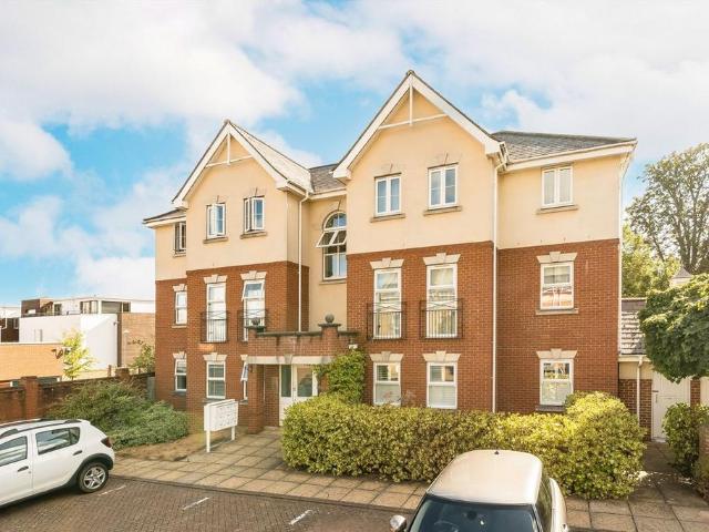 Floyer Close, Richmond TW10 1 bed flat to rent £2,000 pcm £462 pw