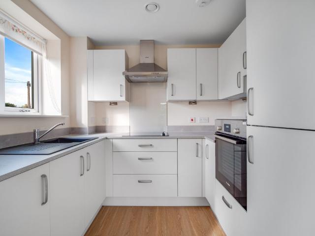 Flood Lane, Bridport DT6, 2 bed flat to rent, £2,700 pcm | PrimeLocation