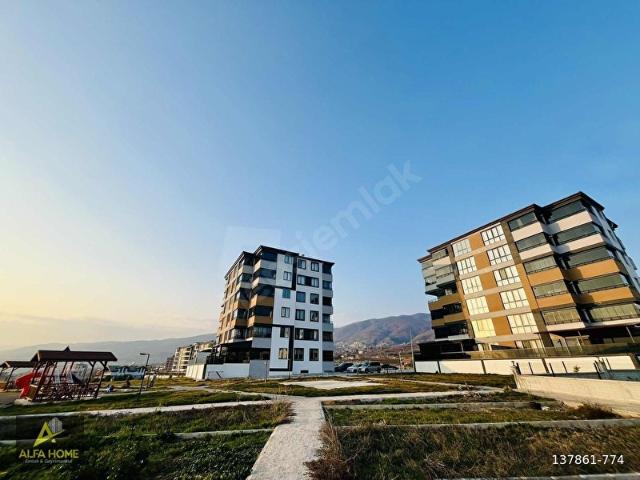 Flora Park Evleri Güneşli'de Sıfır 4.5+1 Arakat Satılık Daire