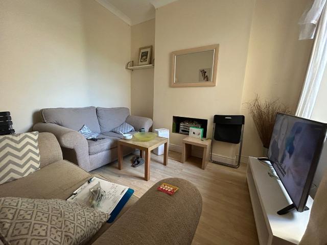 Flora Street, Cathays CF24, 4 bed terraced house to rent, £2,240 pcm | PrimeLocation