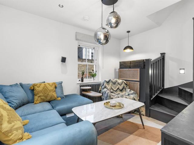 Floral Street, Covent Garden WC2E, 2 bed flat to rent, £4,000 pcm | PrimeLocation