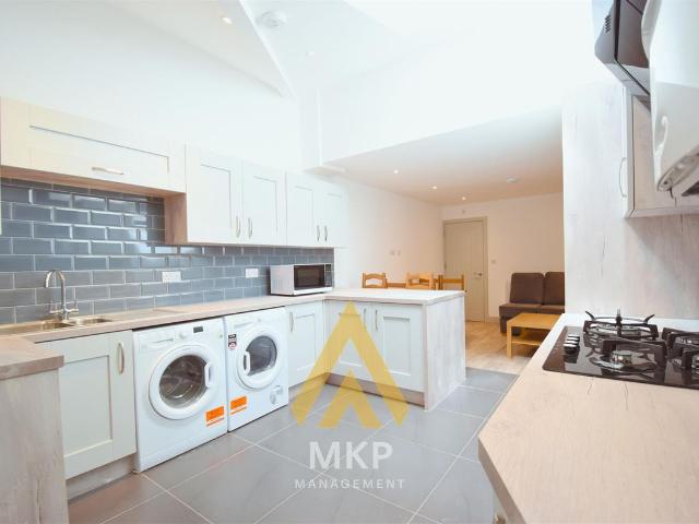 Florence Buildings, Birmingham B29, 6 bed shared accommodation to rent, £3,510 pcm | PrimeLocation