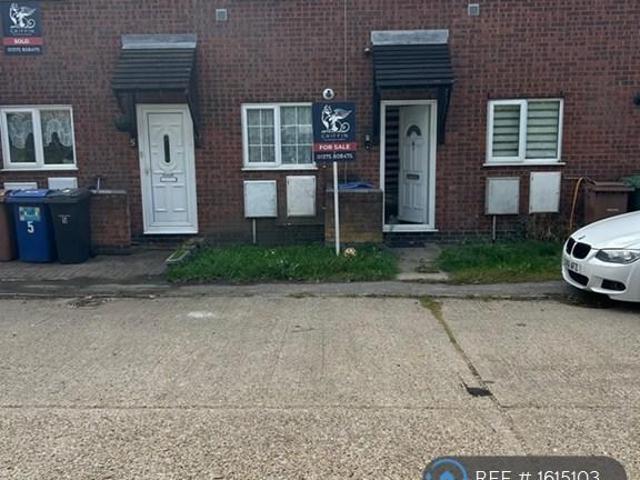 Florence Close, Grays, RM20 2 bed terraced house to rent £1,500 pcm £346 pw