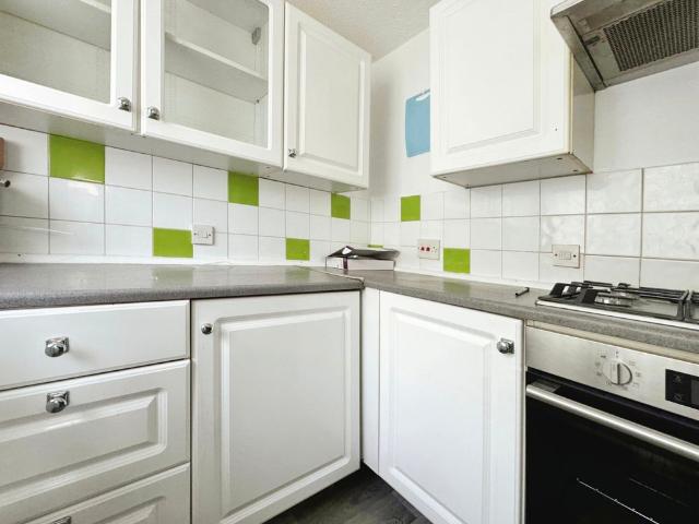 Florence Close, Grays, RM20