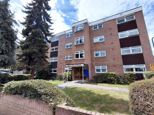 Florence Road, Ealing, W5 2 bed apartment to rent £2,400 pcm £554 pw