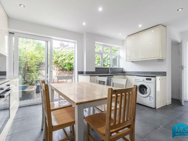 Florence Road, Finsbury Park, London N4, 4 bed semi detached house to rent, £5,000 pcm | PrimeLocation