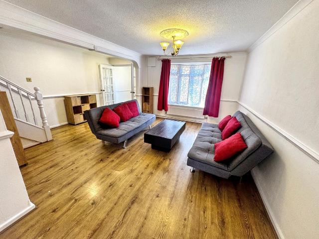 Florence Street, Canning Town E16, 4 bed property to rent, £2,400 pcm | PrimeLocation